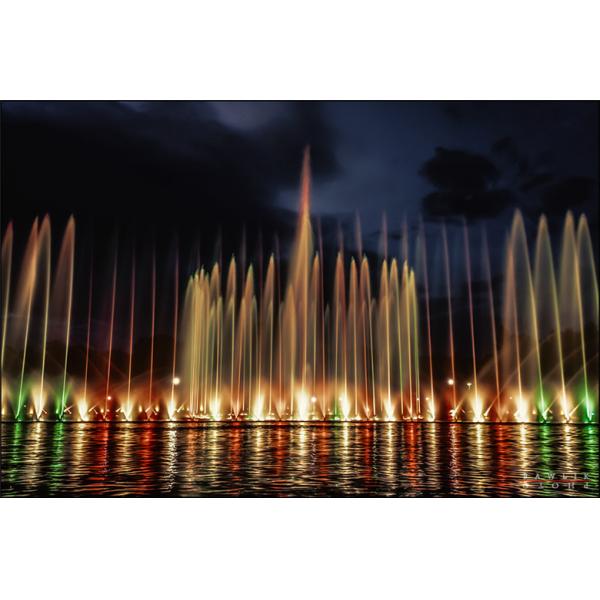 Quality DMX Control Modern Floating Fountain With Computer Programmer for sale