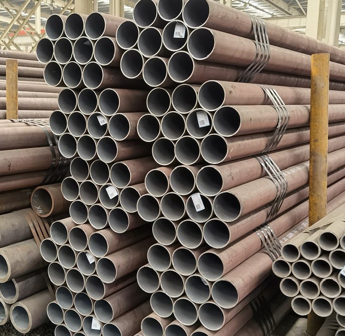 China 6mm Astm A53 Erw Carbon Steel Pipes For Building factory