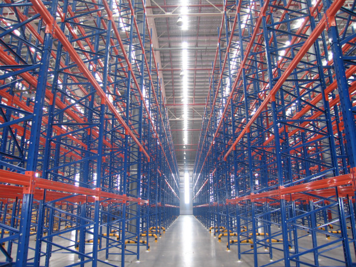 China 3000kg Durable Conventional Selective Pallet Racking Heavy Duty Metal Shelving factory