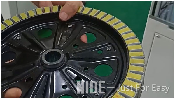  Wheel hub motor stator paper inserting machine.jpg