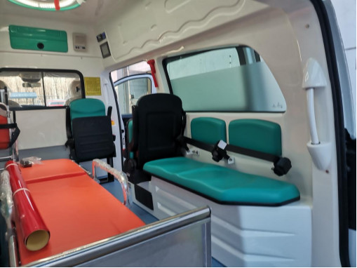 Quality Medical Mercedes Benz Ambulance Gasoline 7 Seats 4×2 White for sale