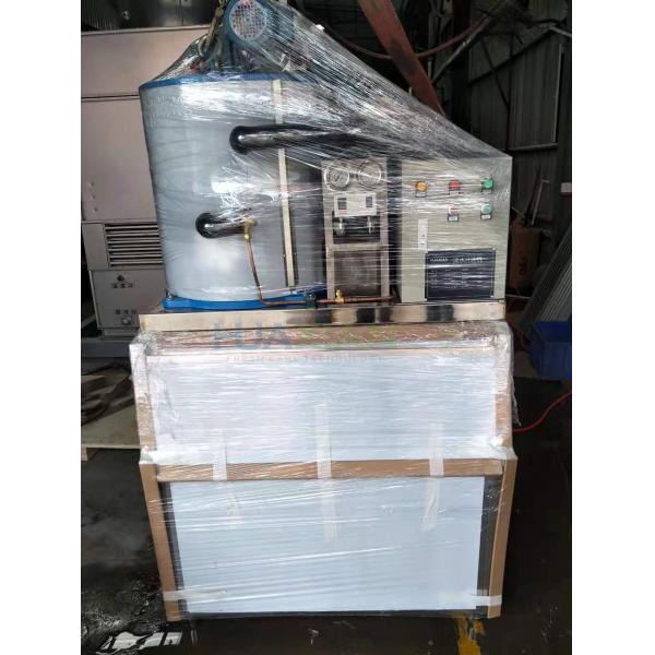 Quality Small Flake Ice Machine Air Cooled 500kgs 220V With Ice Storage Bin for sale