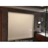 China Bathroom Privacy Shower Glass Switchable Smart Glass 50000 Hours Life Time factory