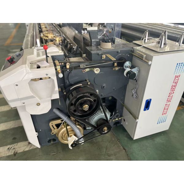 ISO 260cm Water Jet Textile Machine 1000 RPM Fabric Shuttleless Weaving