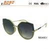 China New arrival and hot sale of metal sunglasses, UV 400 Protection Lens，suitable for women factory