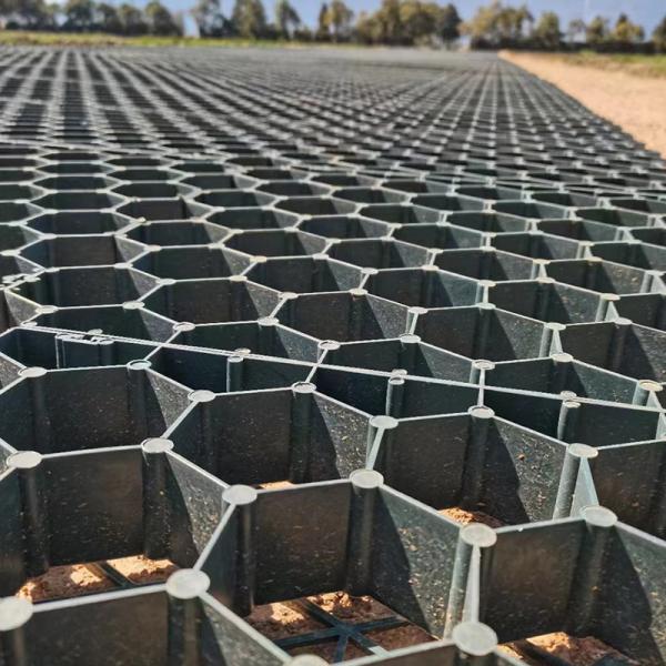 Quality Virgin HDPE Green Permeable Plastic Grass Pavers Gravel Path Stabilizer for sale