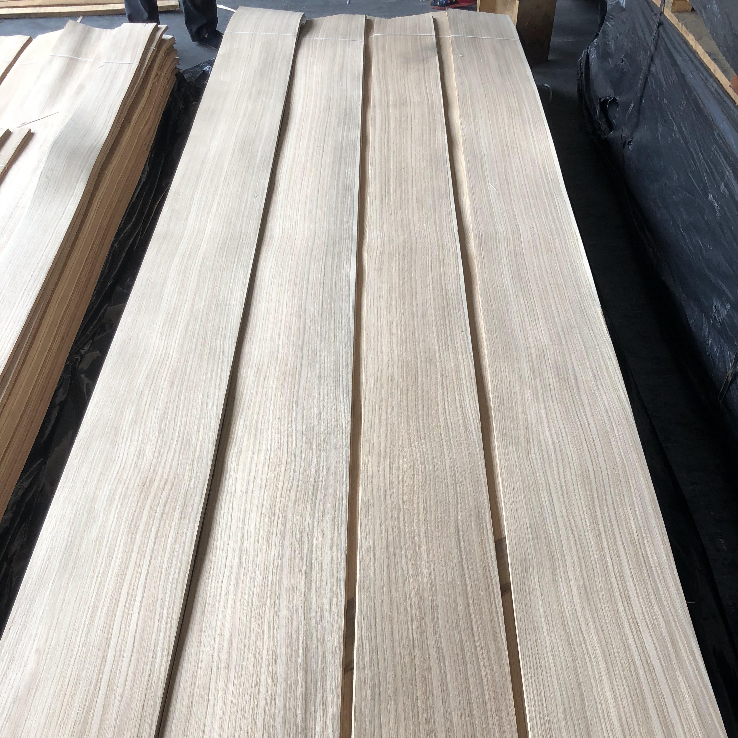 China Smooth Natural Wood Veneer With Good Heat And Moisture Resistance factory