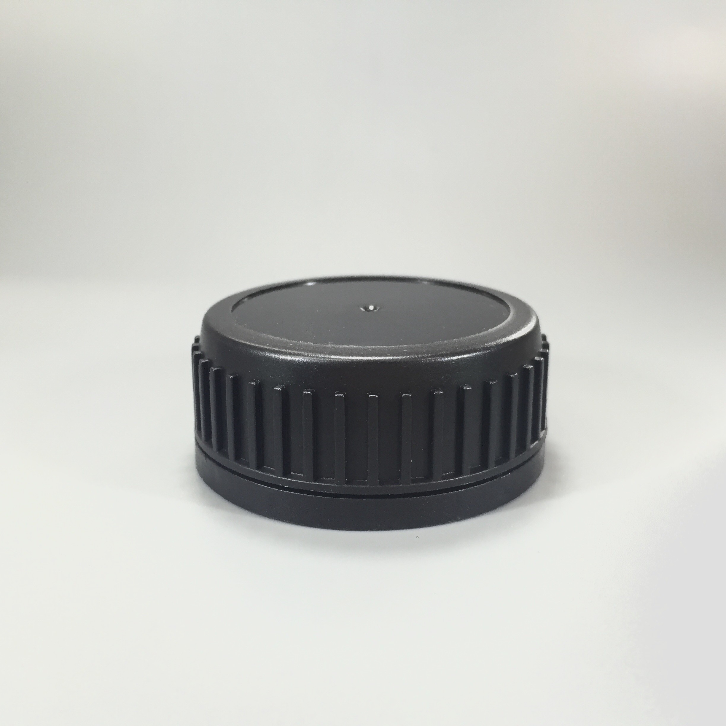 china No Spill Tamper Proof Lid , 48mm Essential Oil Bottle Caps