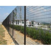 China Standard Square Hole Welded Wire Mesh Fence Panels Strong Welded Point factory