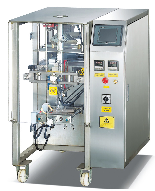 China 200mm Bag Vertical Form Fill Seal VFFS , 220V Form Fill Seal Packaging Machine for sale
