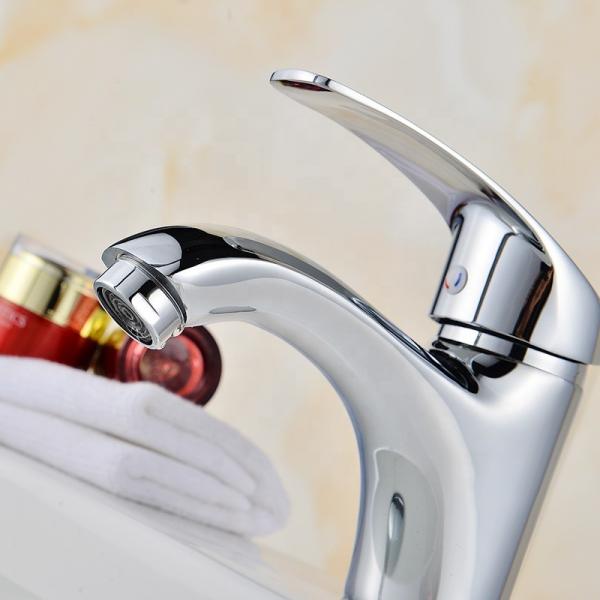 Quality Brass Single Hole Single Handle Basin Mixer Tap in Chrome for sale