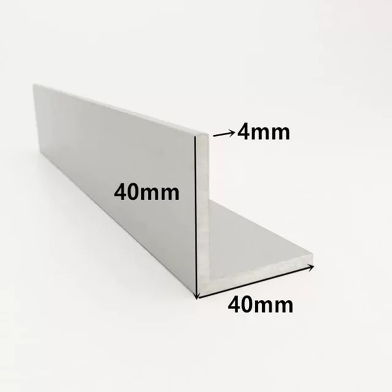 China 6061-T6 7075 Extruded Aluminum Angle Bar With Holes Structural Decorative factory