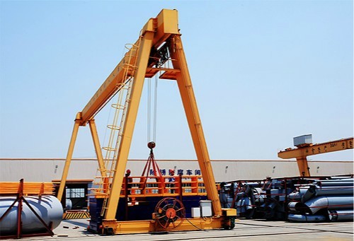 Quality Wind Resistant 3T-32T Electric Hoist Gantry Crane For Construction for sale