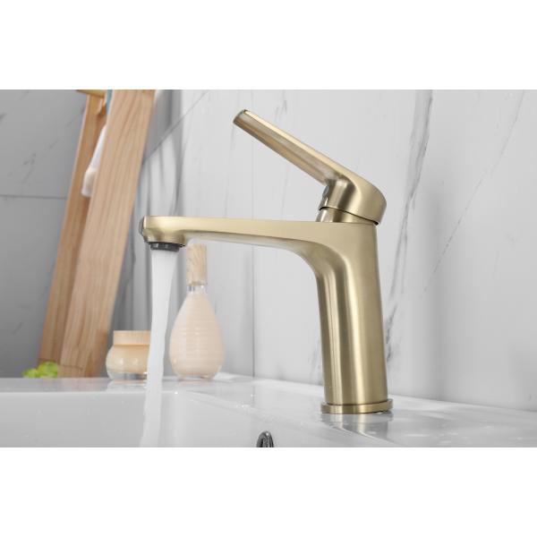 Quality Solid Brass Bathroom Basin Faucets Hot and Cool Chrome Surface Wash Basin Mixer Faucet for sale