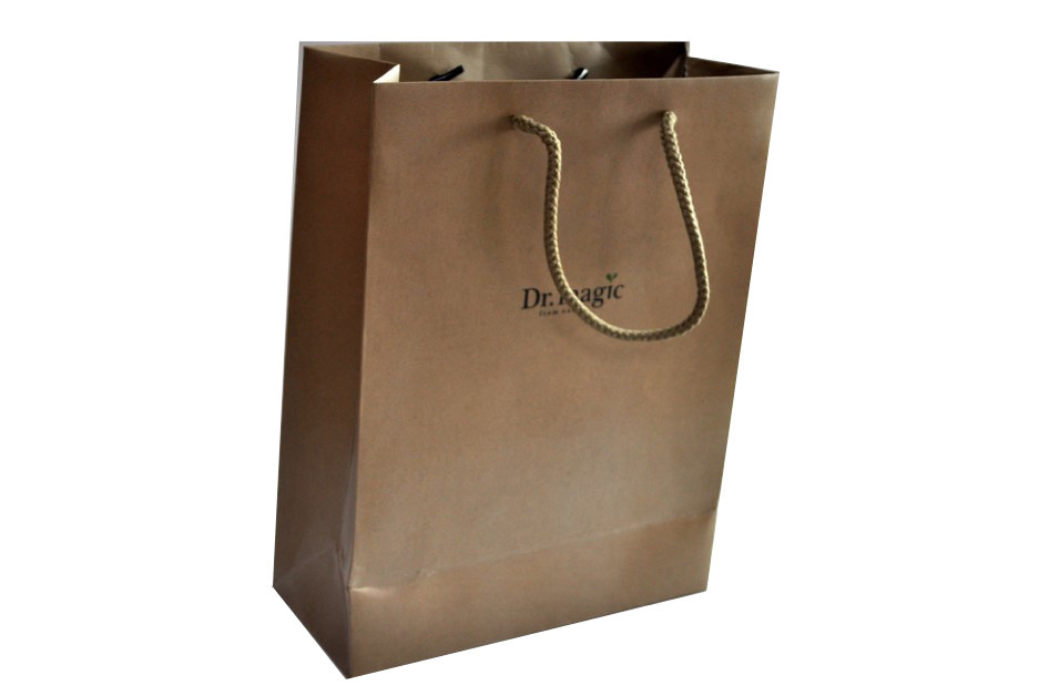 China Card Paper Packaging Bags With Handles, Promotional Paper Shopping Bags For Store factory