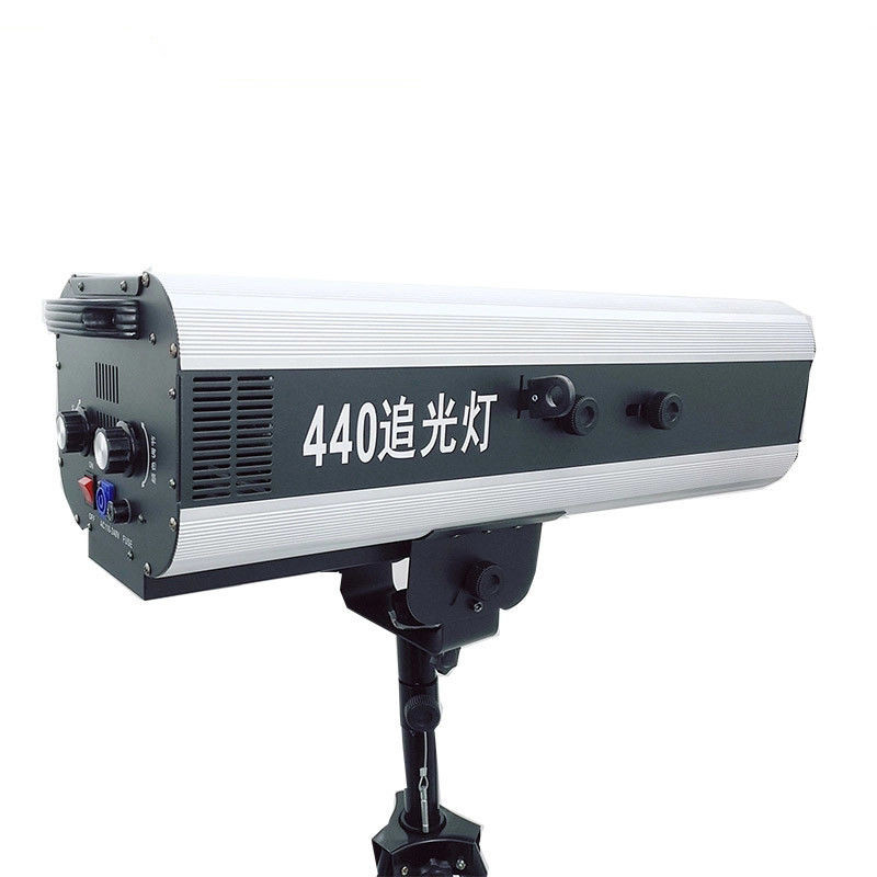 China Colorful LED Follow Spot Light , 1°- 9° Angle High Power Power Beam Spotlight factory