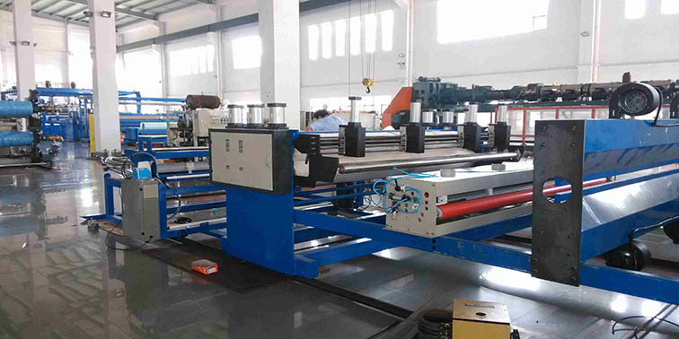 PC PP Flute Hollow Profile Sheet Board Extrusion Machine Extruder