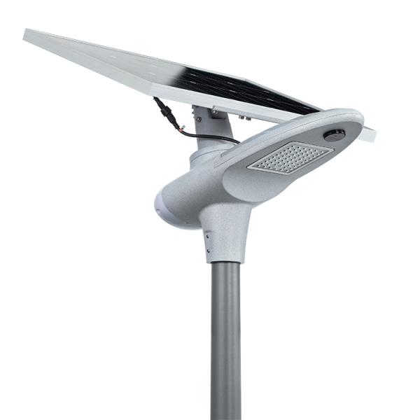 Quality Lithium Battery Ip66 7m 60 Watt Solar Street Light for sale