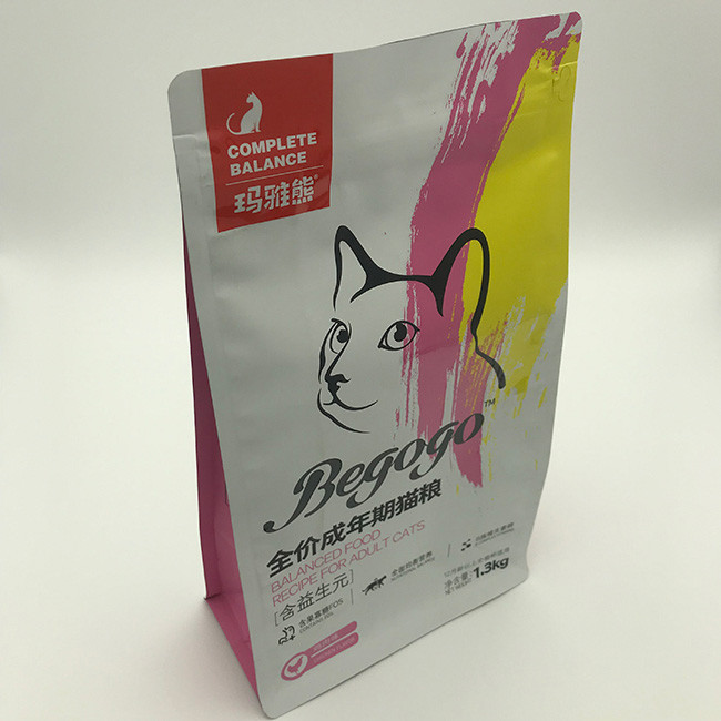 Quality 1.3kg Pet Food Packaging Bag With Zipper Cat Food Stand Up Flat Bottom Side for sale