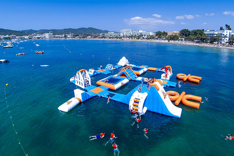 China Giant Adult Giant Blue inflatable sport park For Wake Island ,Water sports equipment For Ocean factory