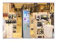 China Lcd Multi Function Emergency Mobile Phone Charging Kiosk , Phone Charger Station With Lockers factory