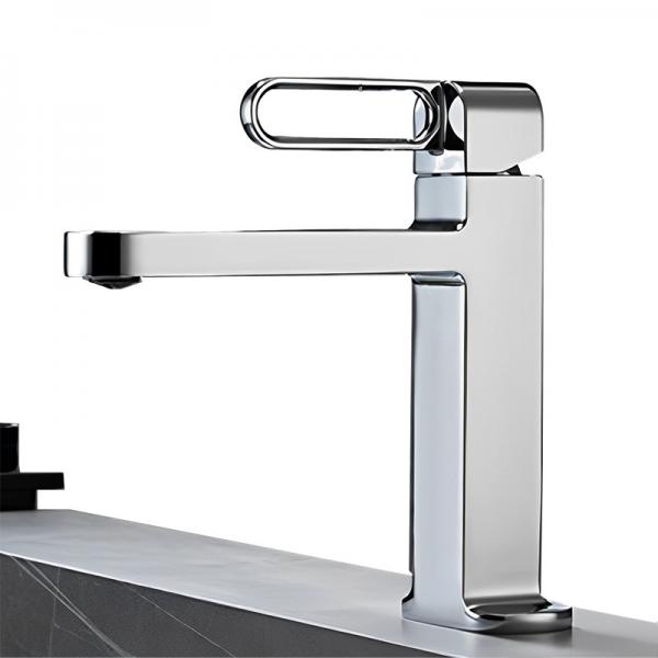 Quality Polished Chrome Zinc Alloy Faucet Single Hole Metered For Bathroom for sale
