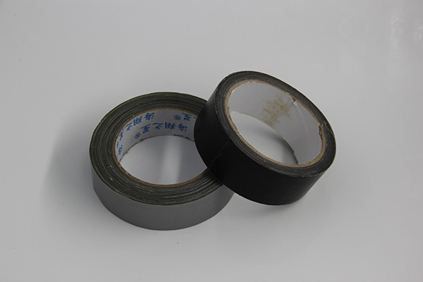 Quality Heavy Duty Cloth Duct Tape , Heat Proof Plaid Duct Tape Flexible Strong Adhesion for sale