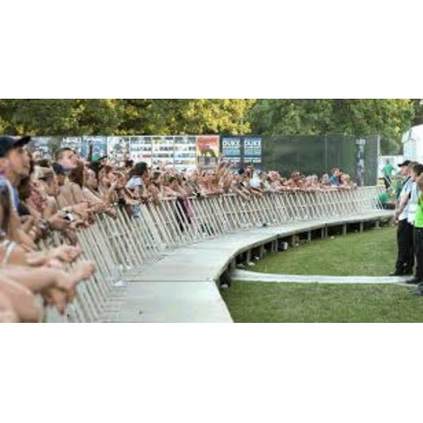 Quality Portable Sports Meeting Crowd Barricade System Strong 50×3 mm Frame Tube for sale