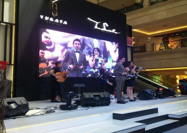 Full Color Mobile Led Video Wall Hire Led Video Curtain Rental