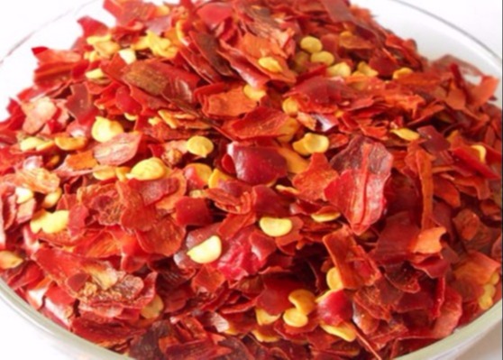 Quality 5000SHU Crushed Red Chili 8% Moisture Hot Chilli Flakes Sundried for sale