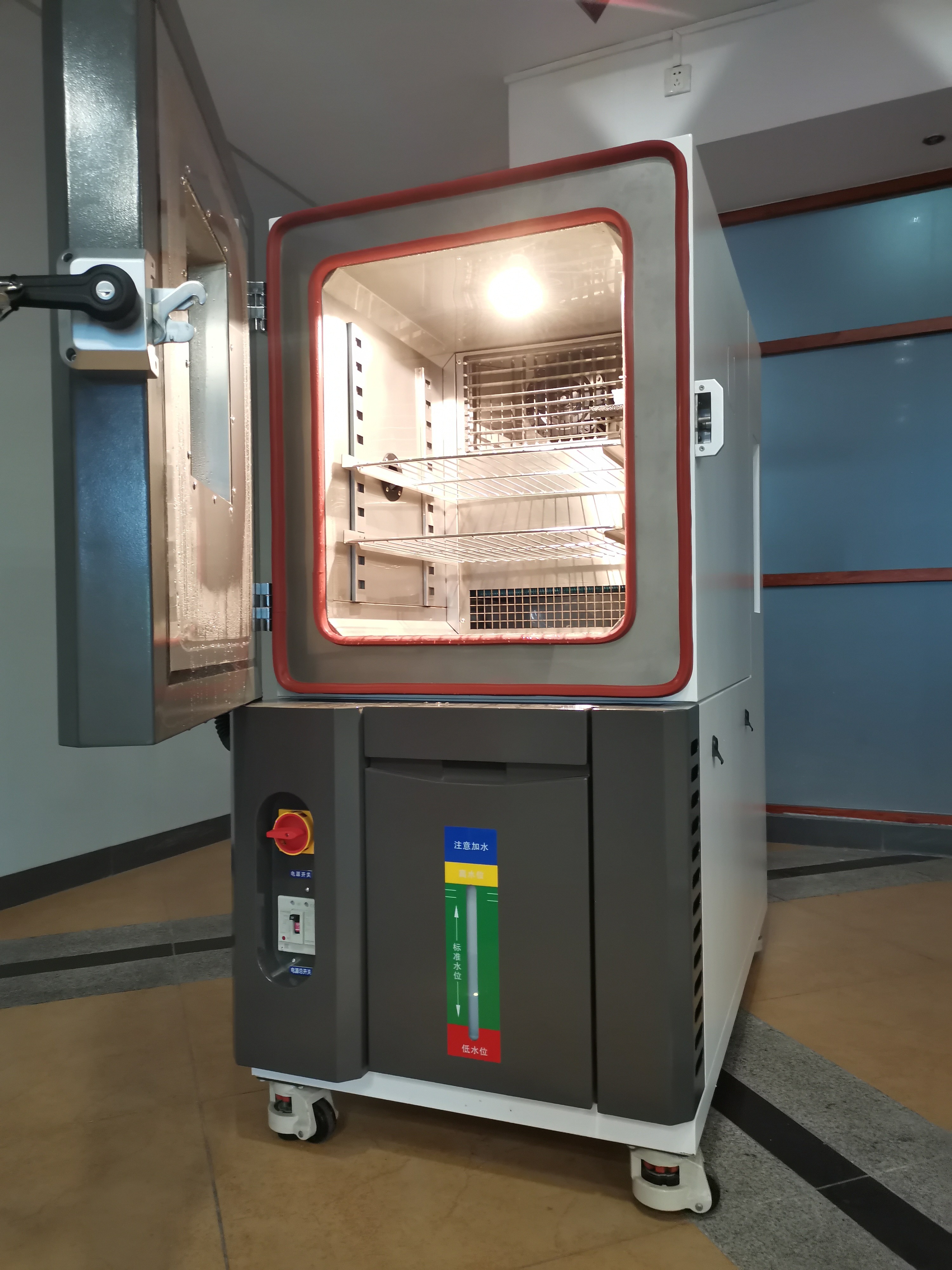 China Constant Temperature Humidity Test Chamber , Temperature Controlled Chamber 225 Liters factory