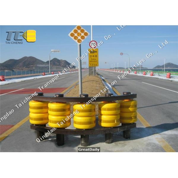 Quality Accident Car Highway Roller Barrier System Anti Collision Yellow / Red Color for sale