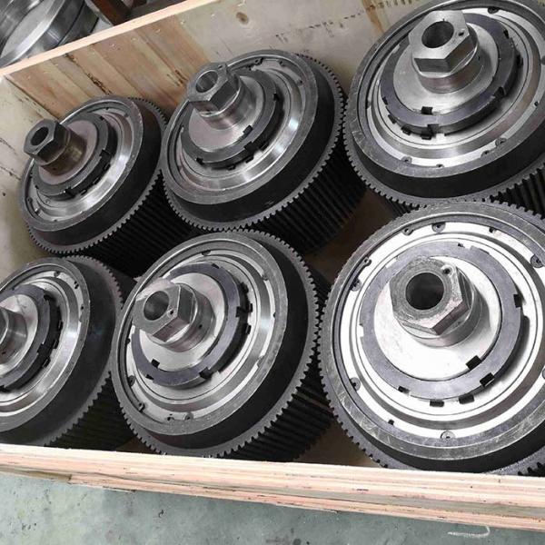 Quality 2.5mm Pellet Mill Roller Assembly 40Cr XGJ850 Pellet Press Spare Parts for sale