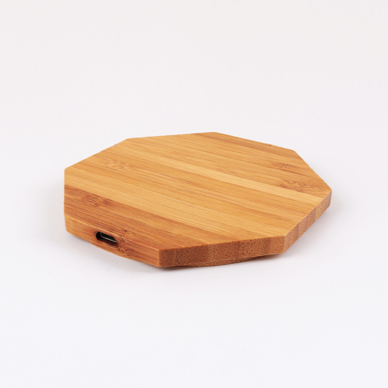 China 110KHZ - 205KHZ Multifunction Wireless Charger 8mm Sensing Bamboo Wooden Color factory