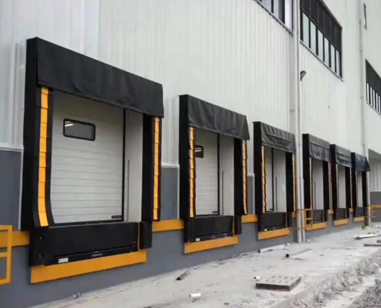 China Electric Airtight Logistic Protection From The Elements Adjustable Loading System Dock Door Shelter PVC Plastic Rubber factory