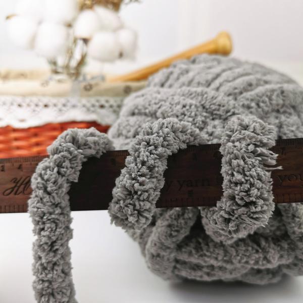 Quality DIY Chunky Chenille Yarn 100% Polyester Fluffy Crochet Yarn For Rug Pillow for sale