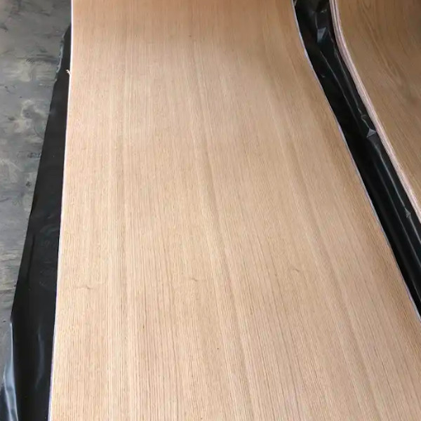 Quality FSC Red Oak Veneer Sheets 0.45mm Phenolic Glue Wood Wall Panels for sale