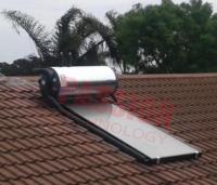 China Rooftop Compact Solar Water Heater Blue Titanium Coating Flat Plate Solar Collector factory