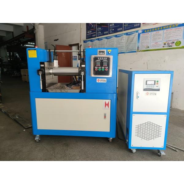 Quality Rubber And Plastic Two Roll Mill With Oil Heating for sale