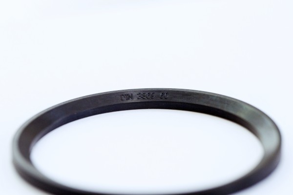 Quality HNBR DIN 3869 Profile Rings Wear Resistance 70 - 90 Hardness for sale