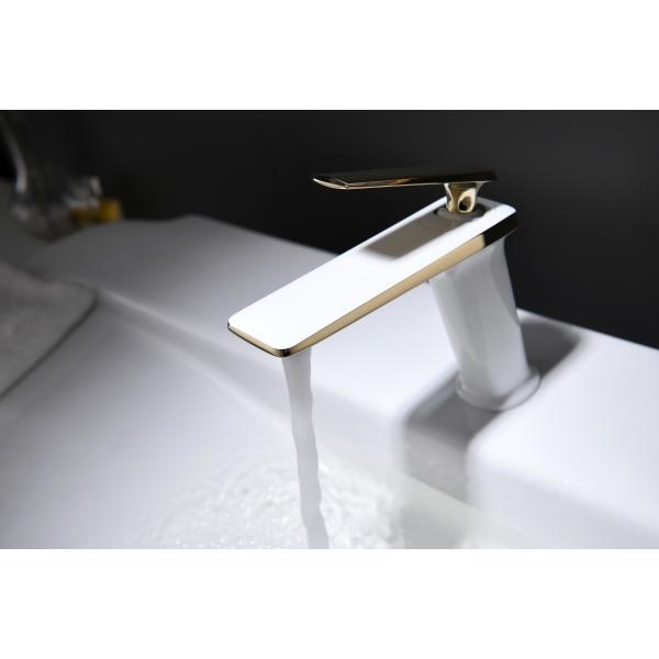 Quality T&F Bathroom Basin Faucets , Chrome Brass Single Hole Basin Mixer Tap for sale