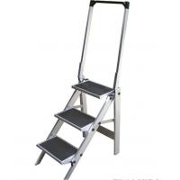 China UV Certificate 3 Step Aluminum Ladder , Two Wide Step Stool Ladder With Tool Box And Wheels factory