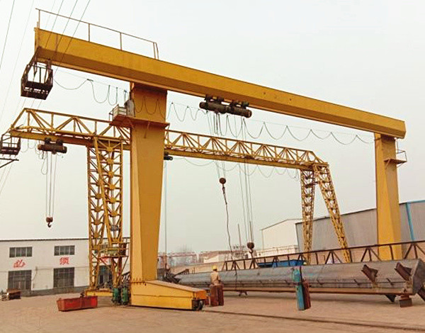 China Movealbe 100KN Single Girder Underslung Crane Steel Box Type factory
