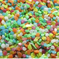 China 1.5mm Glow In The Dark Pebbles Glow Gravels For Yard Home Decoration Accessories factory