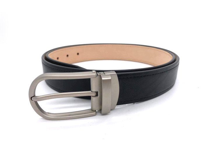 China Promotional Gift Mens Leather Belts For Suits Confortable And Smooth factory