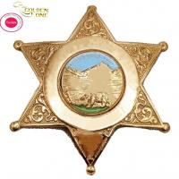 China Custom Soft Enamel Pin Badges , Plated Gold Electroplating Metal Star Badge For Gift factory