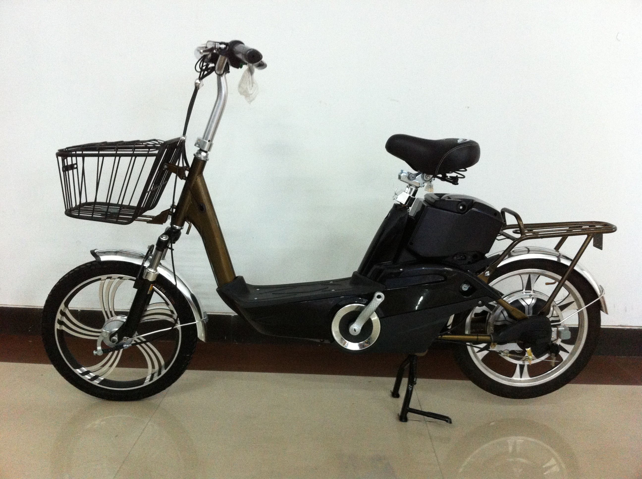 China 18 Inch Electric Motorized Bicycle with 48V 12A Lead Acid Rechargeable Battery factory