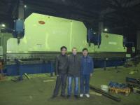 China Two Press CNC Press Brake Bending Together With Throat 720mm , Tandem Press Brake factory