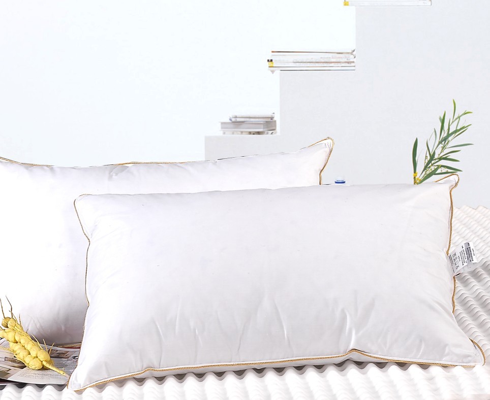 China Gold-Piping Cotton Hotel Down Feather Pillow , Eco-friendly Washed Pillows Wholesale factory