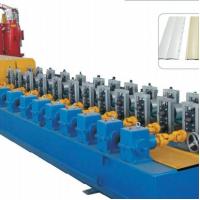 China Thermal Insulating PU Foam Roller Shutter Machine Door And Window Making factory